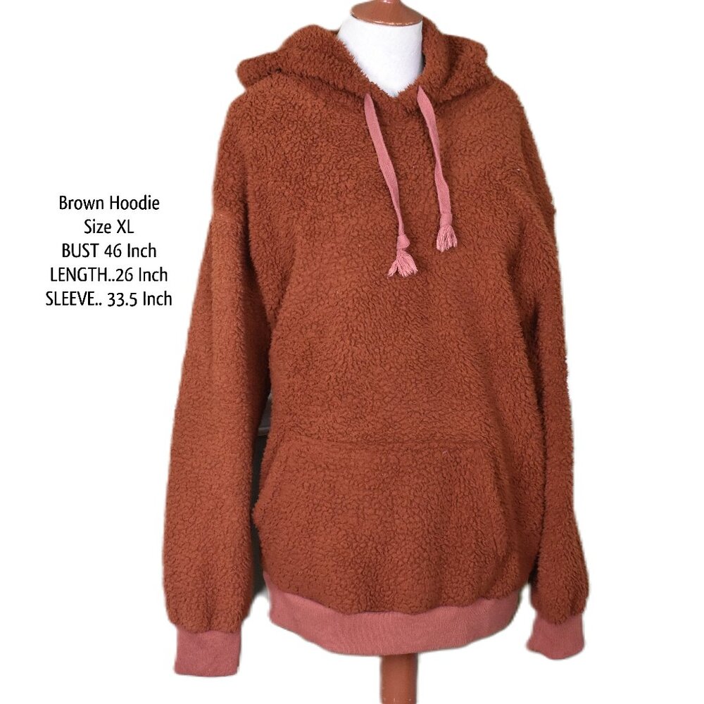 Hoodie Womans Pull Over XL Long Sleeve Machine Wash Front Pouch